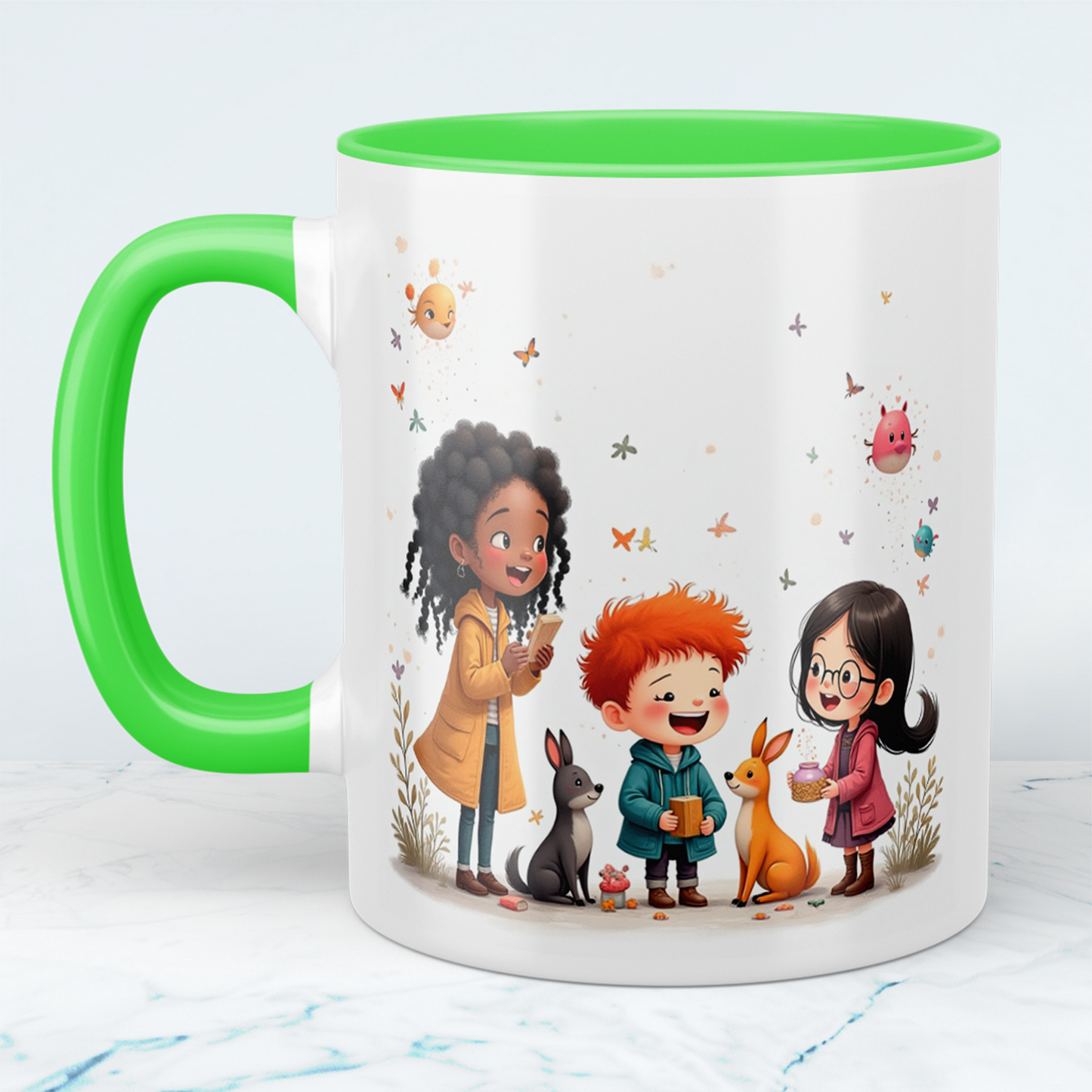 Magische Tiere: Bunte bedruckte Tasse mit lustigen Cartoon-Figuren – Das perfekte Geschenk für Kinder!