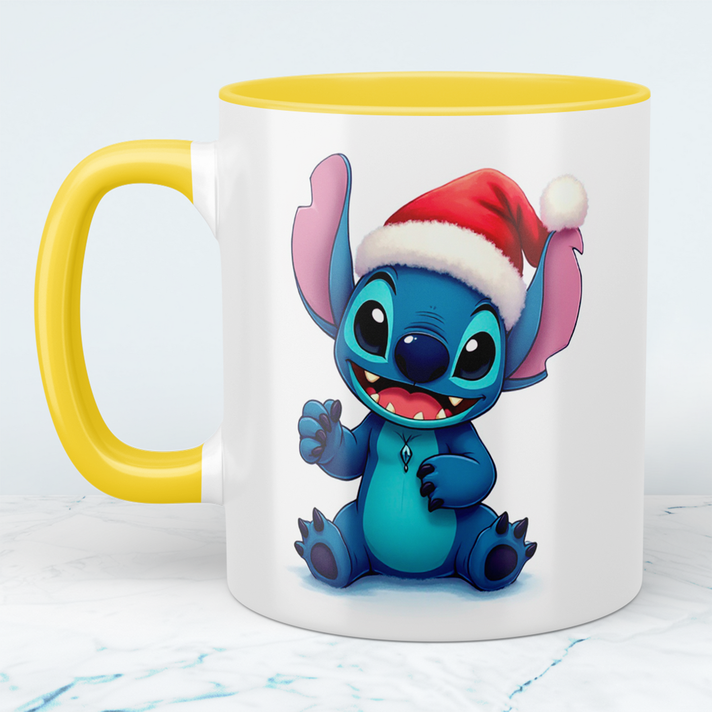 Weihnachtszauber mit Stitch – Die perfekte Kinder-Tasse für frohe Zeiten!