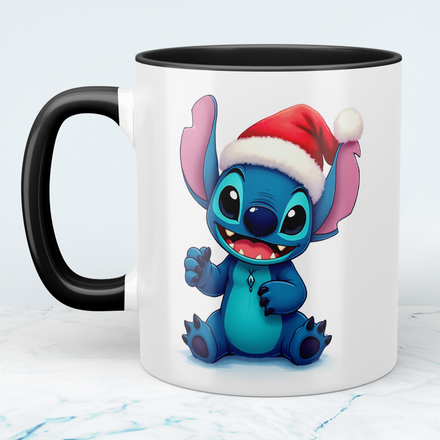 Weihnachtszauber mit Stitch – Die perfekte Kinder-Tasse für frohe Zeiten!