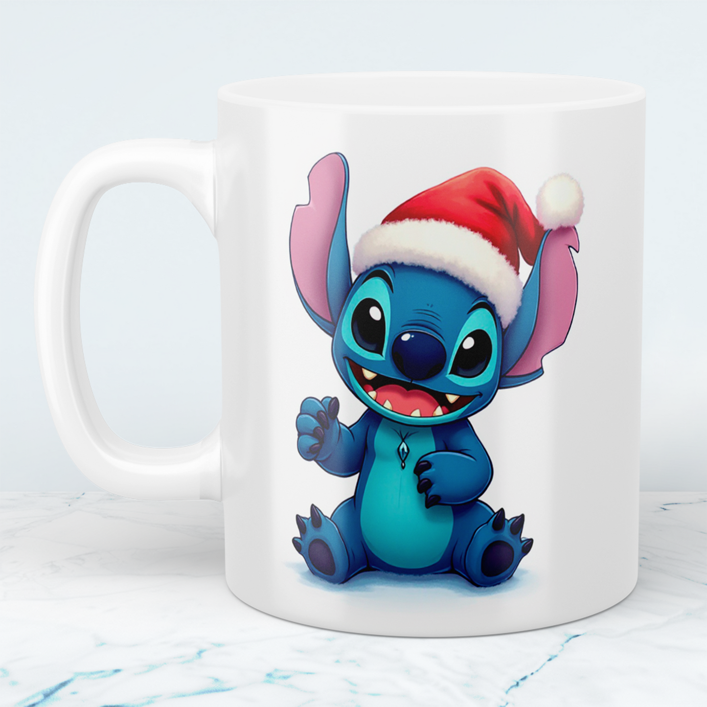 Weihnachtszauber mit Stitch – Die perfekte Kinder-Tasse für frohe Zeiten!