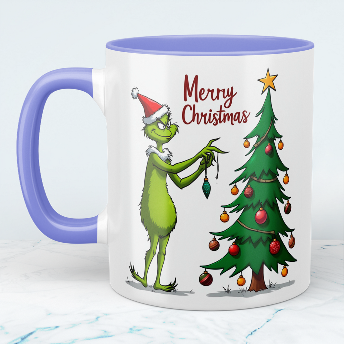 Lustige Weihnachts-Tasse mit Grinch, der den Weihnachtsbaum schmückt – tolles Geschenk zu Weihnachten!