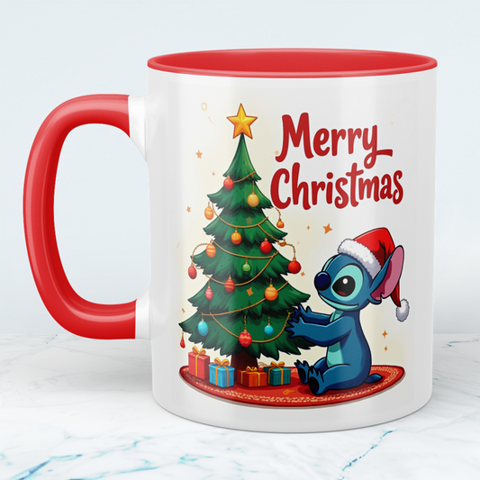 Lustige bedruckte Weihnachts-Tasse mit Stitch vor dem Weihnachtsbaum – Perfektes Geschenk für Weihnachten!