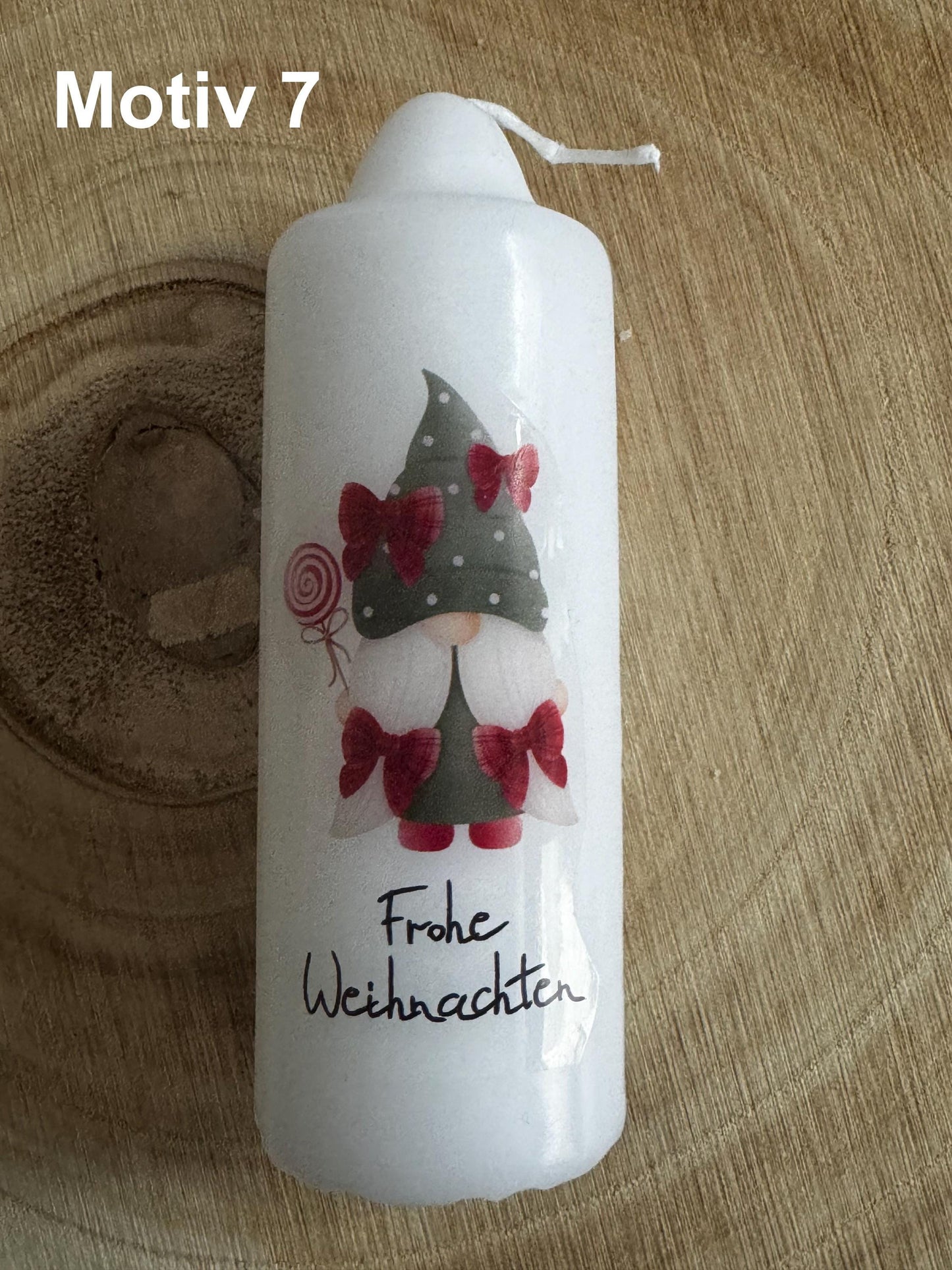 Weihnachtliche Kerze bedruckt mit Weihnachts - Motiv, versch. Motive