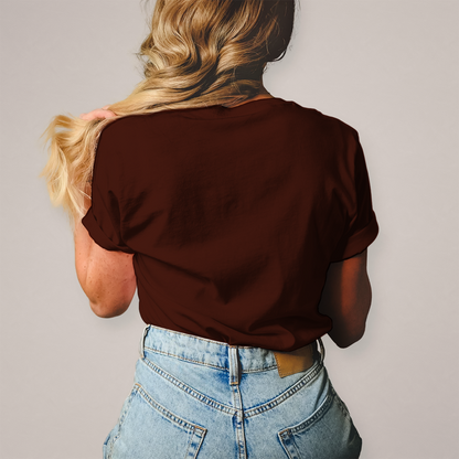 Damen T-Shirt „Ich bin nicht klein – ich bin platzsparend“ – Lustiges Spruchshirt (weisse Schrift)