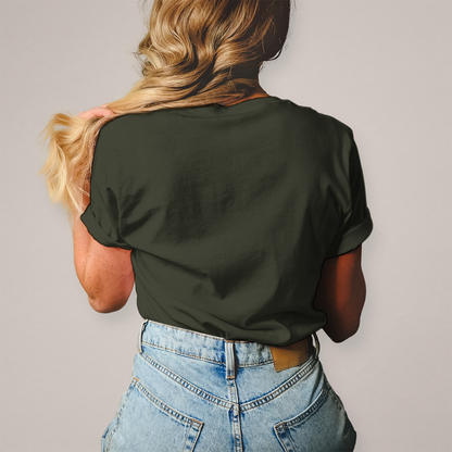 Damen T-Shirt „Ich bin nicht klein – ich bin platzsparend“ – Lustiges Spruchshirt (weisse Schrift)