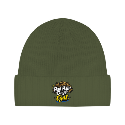 Beanie „Bad Hair Day? Egal.“ – Lustige Unisex Mütze aus Bio-Baumwolle