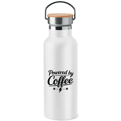 Edelstahl-Trinkflasche mit Bambusdeckel „Powered by Coffee“ – Nachhaltige Trinkflasche aus Edelstahl