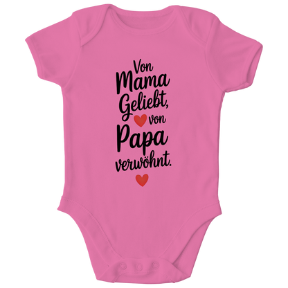 Kinder Bio Body mit Spruch „Von Mama geliebt, von Papa verwöhnt“ | schwarze Schrift