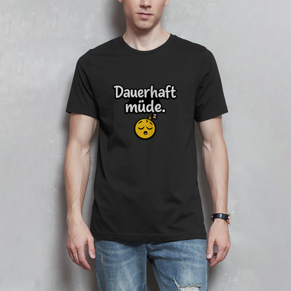 Herren T-Shirt „Dauerhaft müde“ – Lustiger Spruch Shirt für Alltag, Freizeit & Geschenk