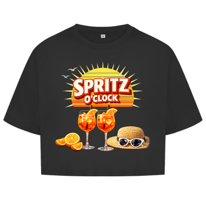 Damen Oversize Crop Top „Spritz O’Clock“ – Lustiger Sommer-Spruch & Aperitif-Statement Top