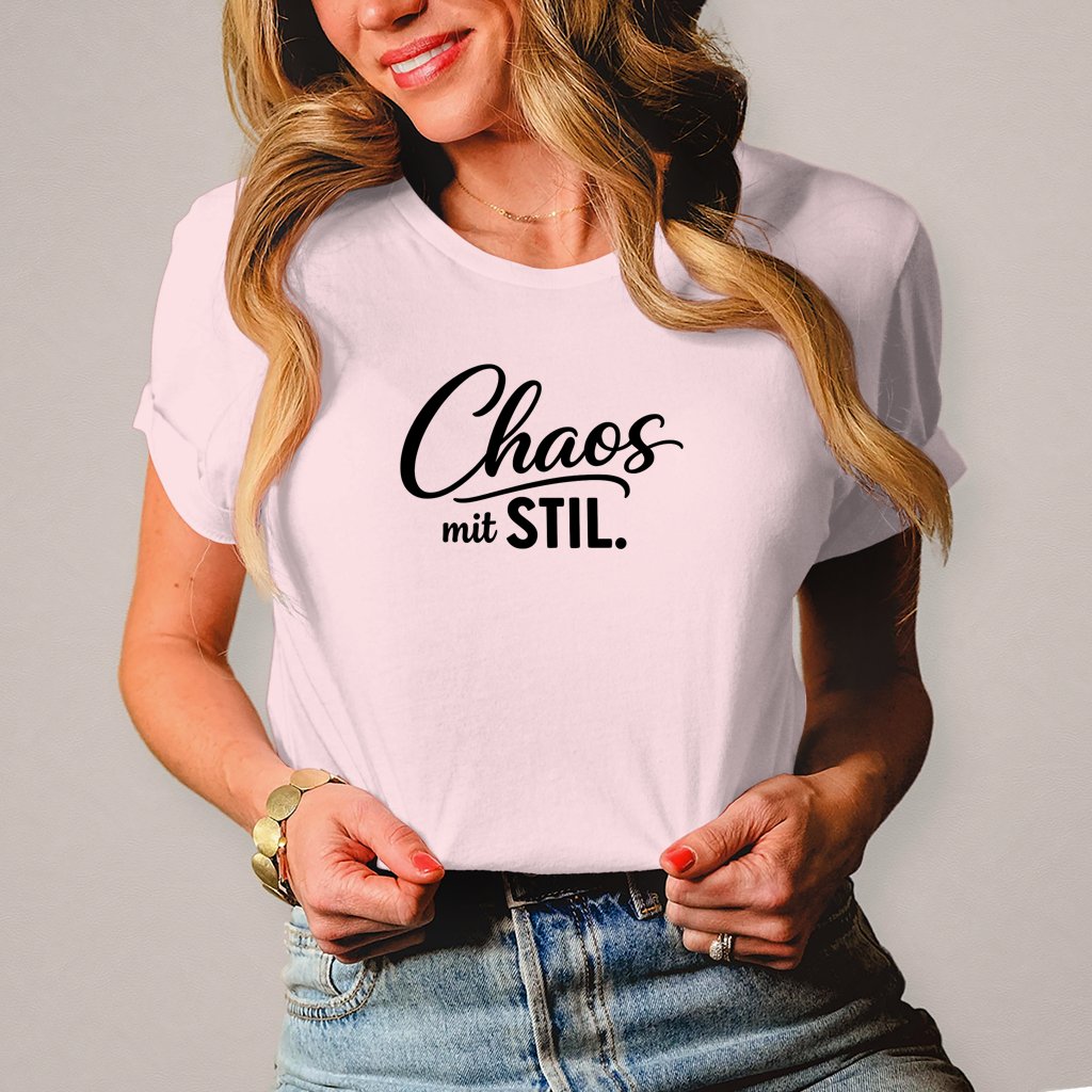 Damen T-Shirt „Chaos mit STIL“ – Statement Shirt mit Humor