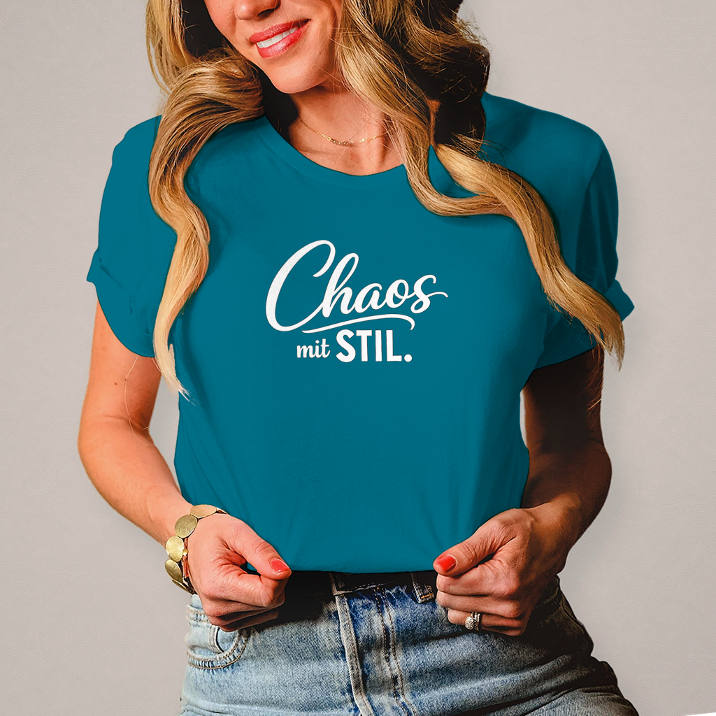 Damen T-Shirt „Chaos mit STIL“ – Statement Shirt mit Humor