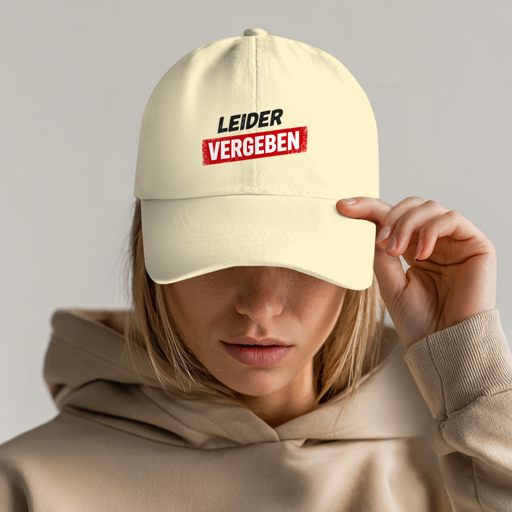 Dad Cap „Leider vergeben“ – Unisex Statement Cap aus Bio-Baumwolle