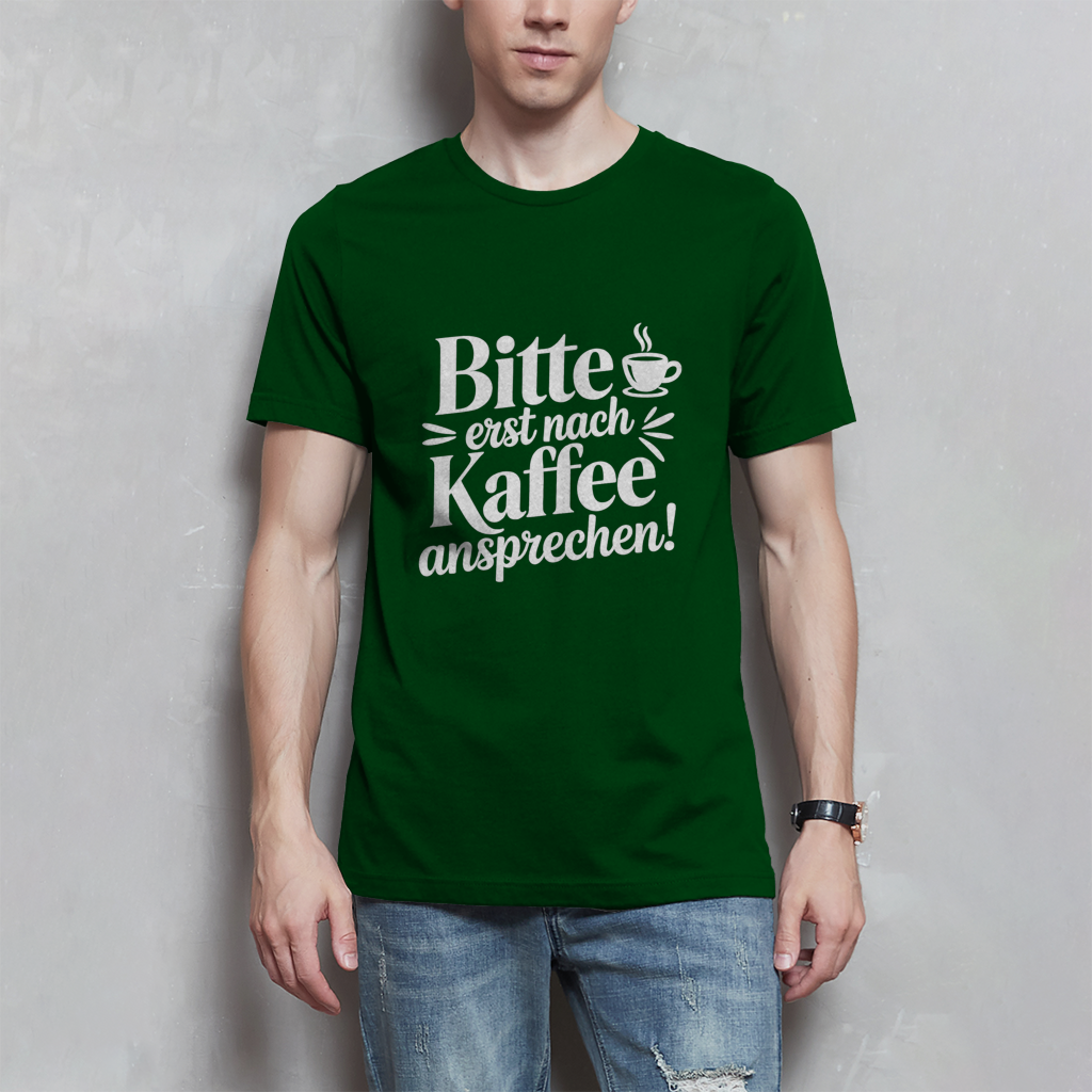 Herren T-Shirt „Bitte erst nach Kaffee ansprechen“ Schwarz – Lustiges Kaffee Shirt
