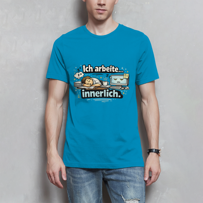 Ich arbeite innerlich Herren T-Shirt – Perfekt für Büro & Homeoffice