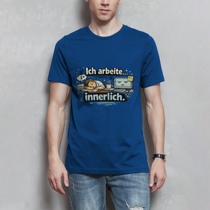 Ich arbeite innerlich Herren T-Shirt – Perfekt für Büro & Homeoffice