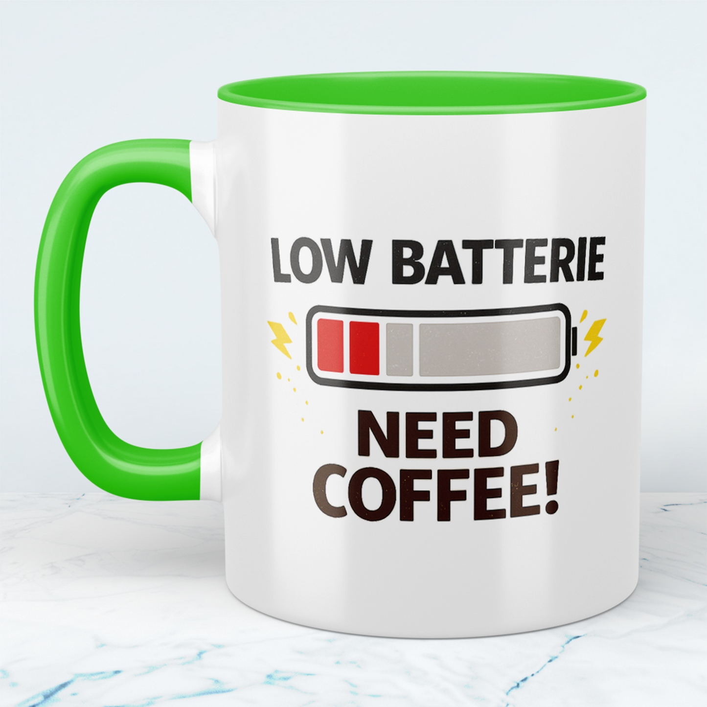 Low Batterie Need Coffee Tasse – Lustige Kaffeetasse für Büro & Kaffee Fans
