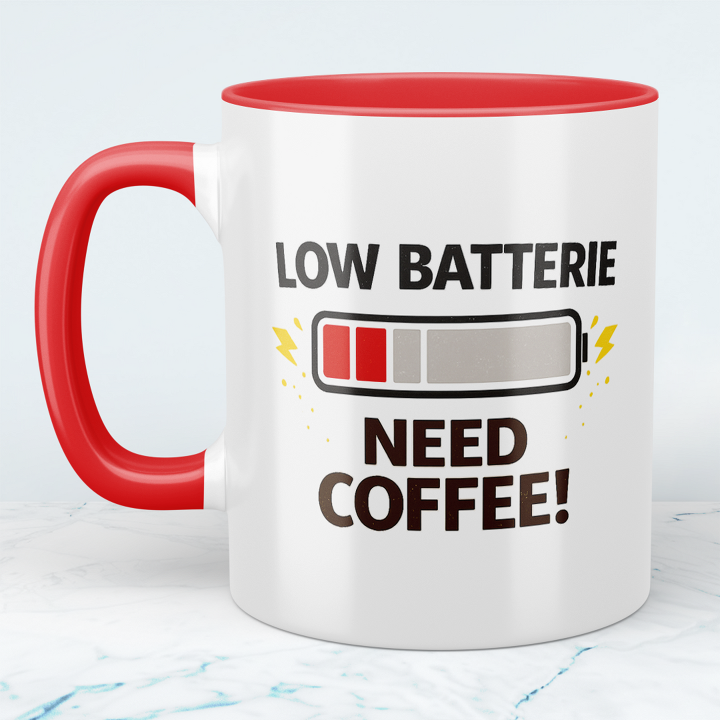 Low Batterie Need Coffee Tasse – Lustige Kaffeetasse für Büro & Kaffee Fans