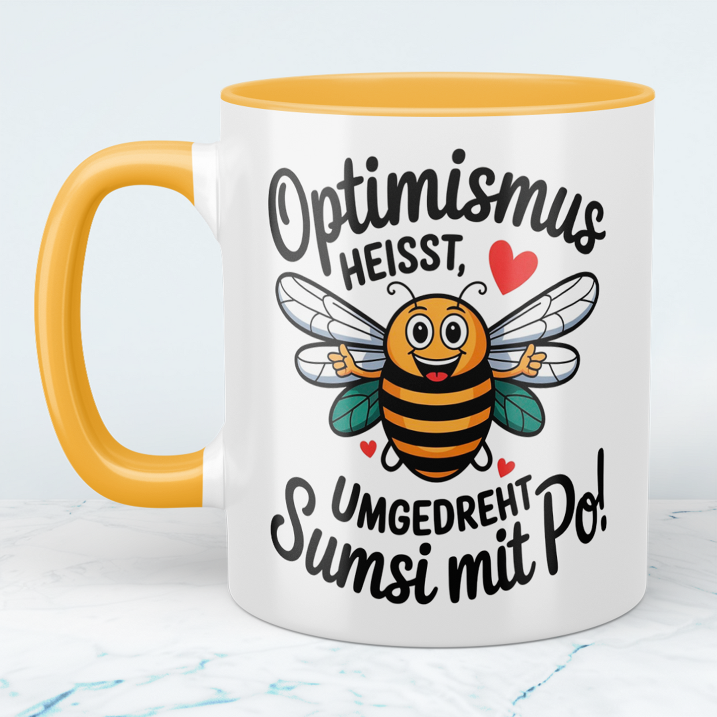 Lustige Tasse mit Spruch: Optimismus heißt umgedreht Sumsi mit Po! - Perfektes Geschenk fürs Büro!
