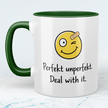 Lustige Tasse mit Spruch „Perfekt unperfekt – Deal with it!“ | Geschenk für Arbeit & Kollegen