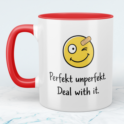 Lustige Tasse mit Spruch „Perfekt unperfekt – Deal with it!“ | Geschenk für Arbeit & Kollegen
